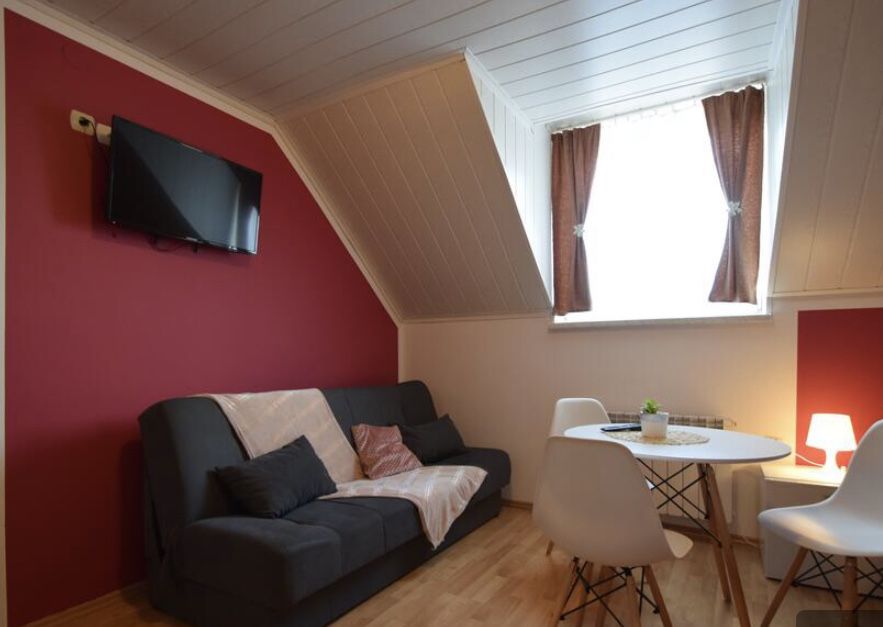 Sylwesyer  Caly Dom do wynajecia..Wolne  pokoje nad Soliną Pokoje nocl