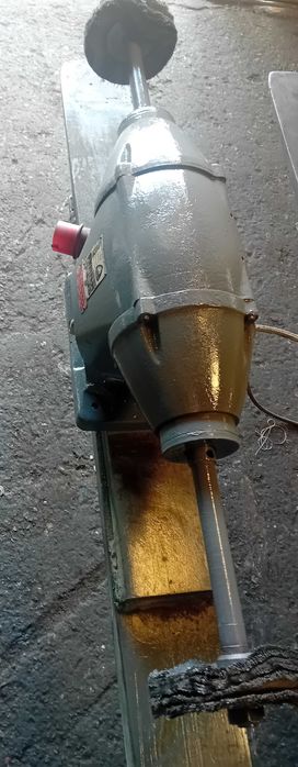 Polidora trifasica 1,5 cv  em bom funcionamento.