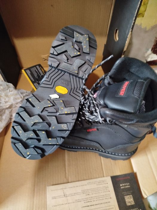 Нові 41 розмір 4000 тис грн