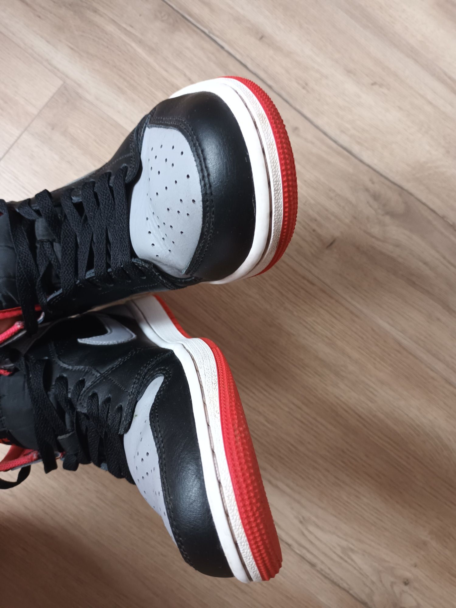 Air jordan mid 1 42.5