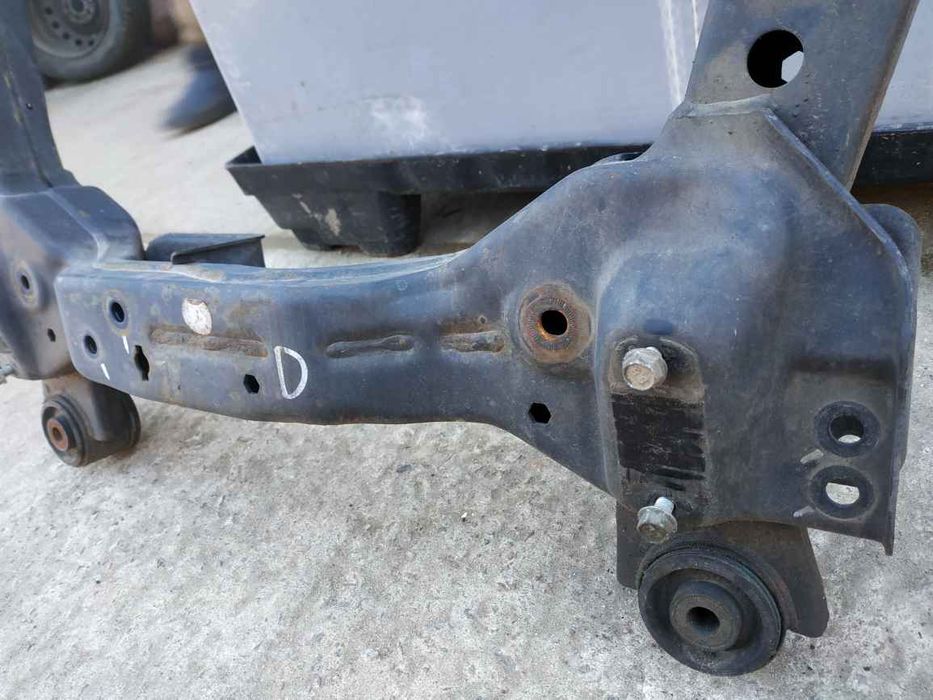 General Motors Chevrolet Orlando 11-15 Балка підвіски (підрамник) пере