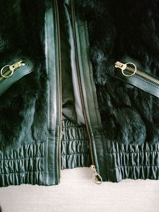 Casaco/blusão em pele  verdadeira e pêlo/Mango S(portes incluídos)