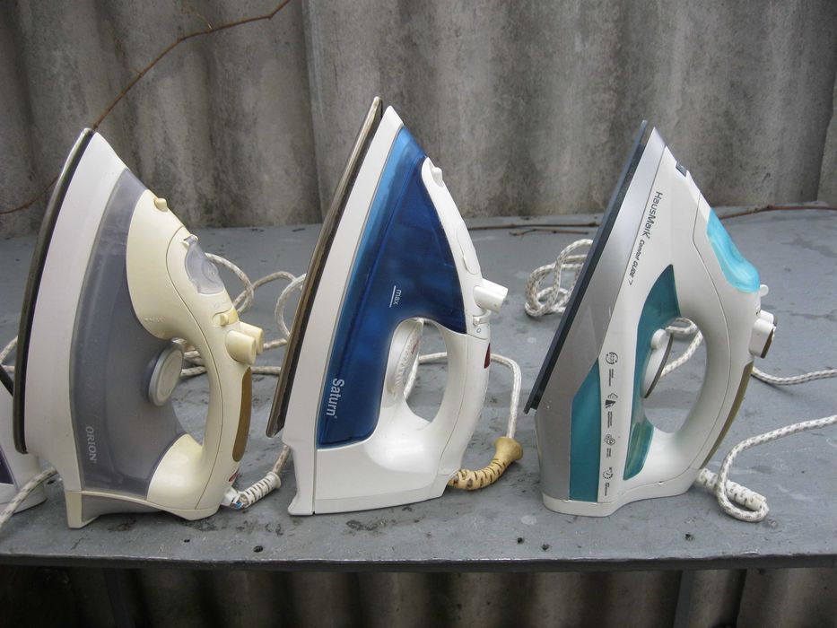 Продам      утюг