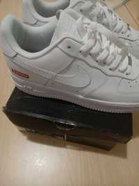 Supreme x Nike Air Force 1 White Sneakers Rozmiar 38