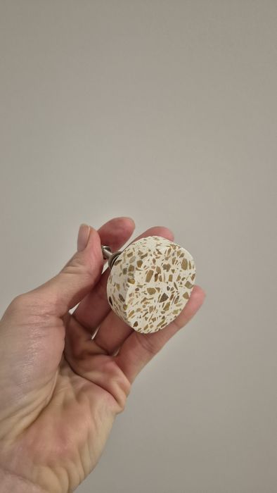 Gałki marmurowe H&M