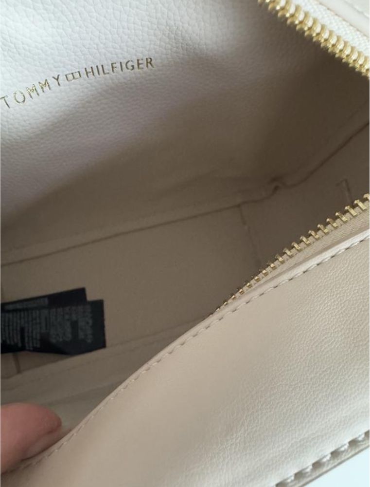 Сумка Tommy Hilfiger