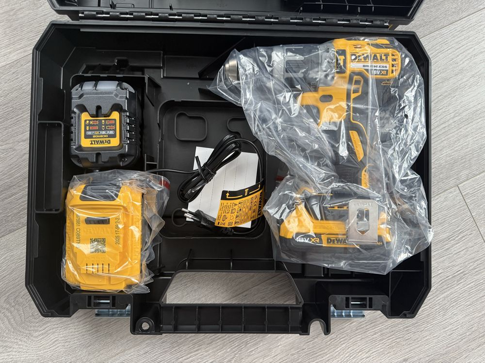 Акумуляторний ударний дриль-шуруповерт DeWALT DCD796D2, 2 акб 2 Ah з/п