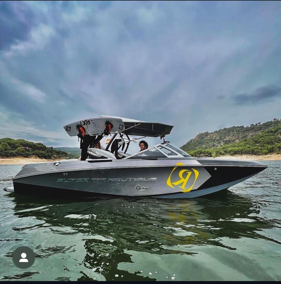 Motorowka wakesurf wakeboard mastercraft malibu axis centurion nautiqe