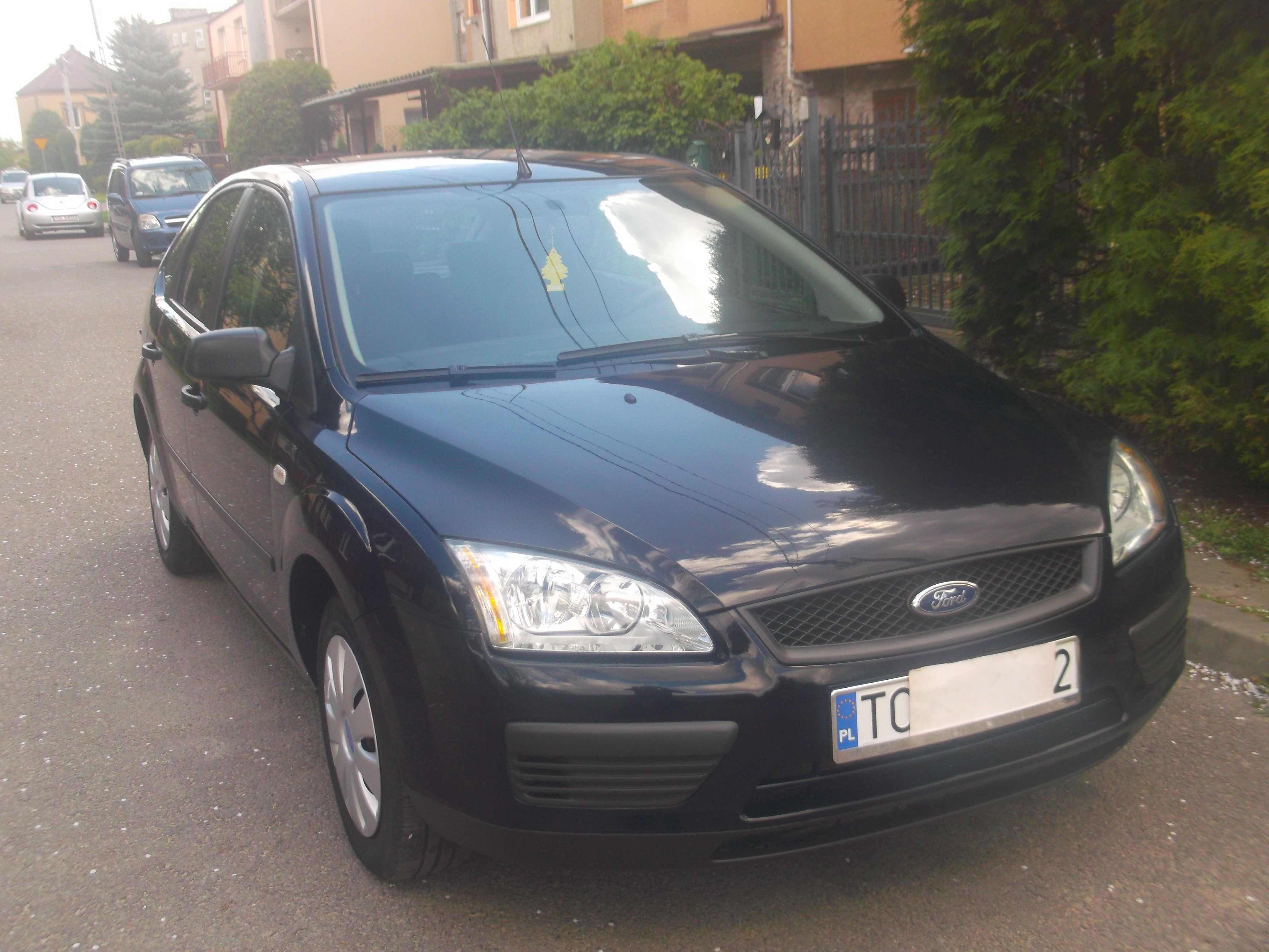 Ford Focus,Model 2006r ,Benzyna 1,4  Kupiony w salonie ,Bezwypadkowy