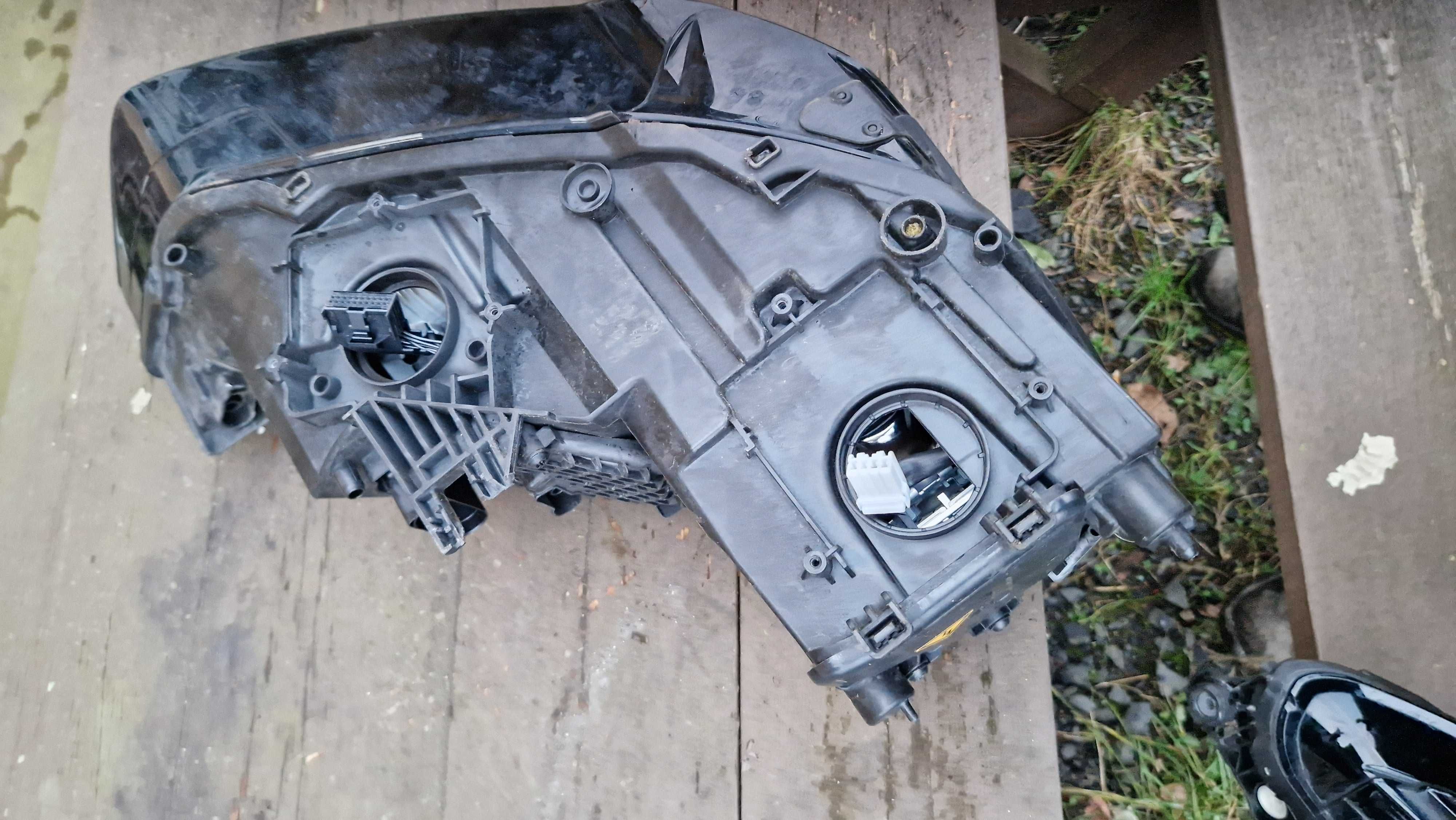 Audi A1 lift lampa Bi xenon lewa