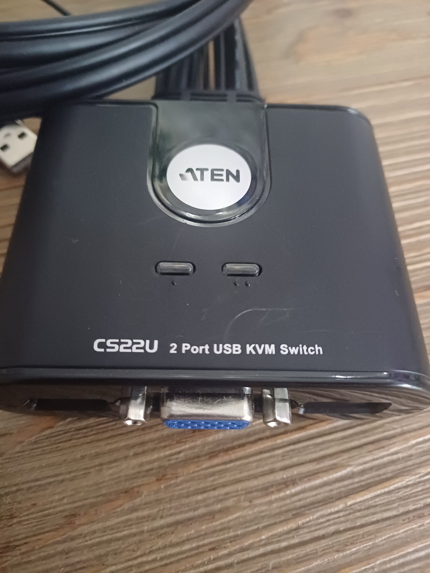 2-portowy przełącznik KVM USB VGA ze zdalnym selektorem portów CS22U