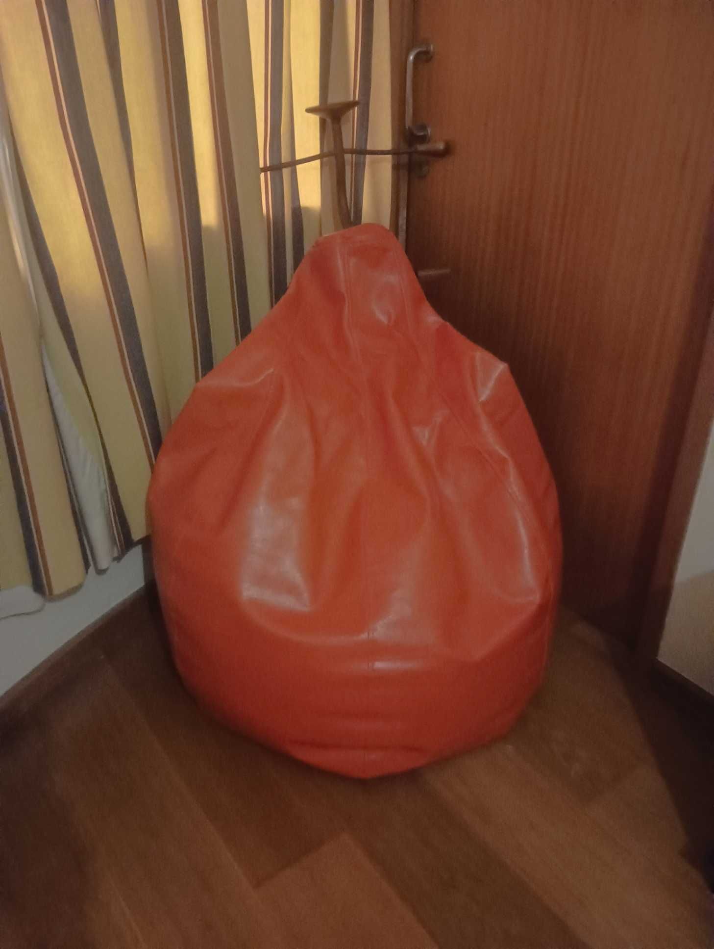 Puff Pera (Loja do Gato Preto) Cor de Laranja, pouco ou nada usado.