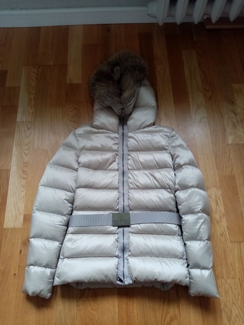 Kurtka damska puchowa moncler