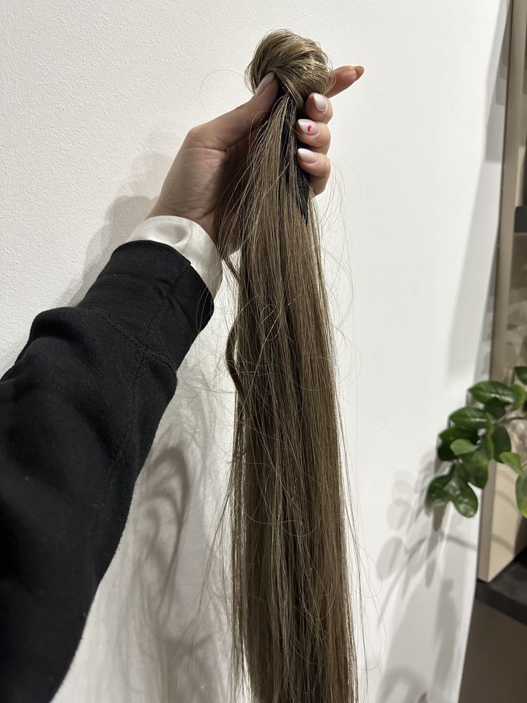 Treska kitka włosy długie syntetyczne 60 cm zimny blond
