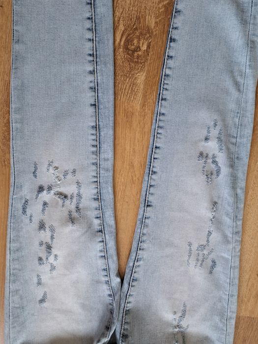 Spodnie  jeansowe Doshe z perełkami rozmiar  36