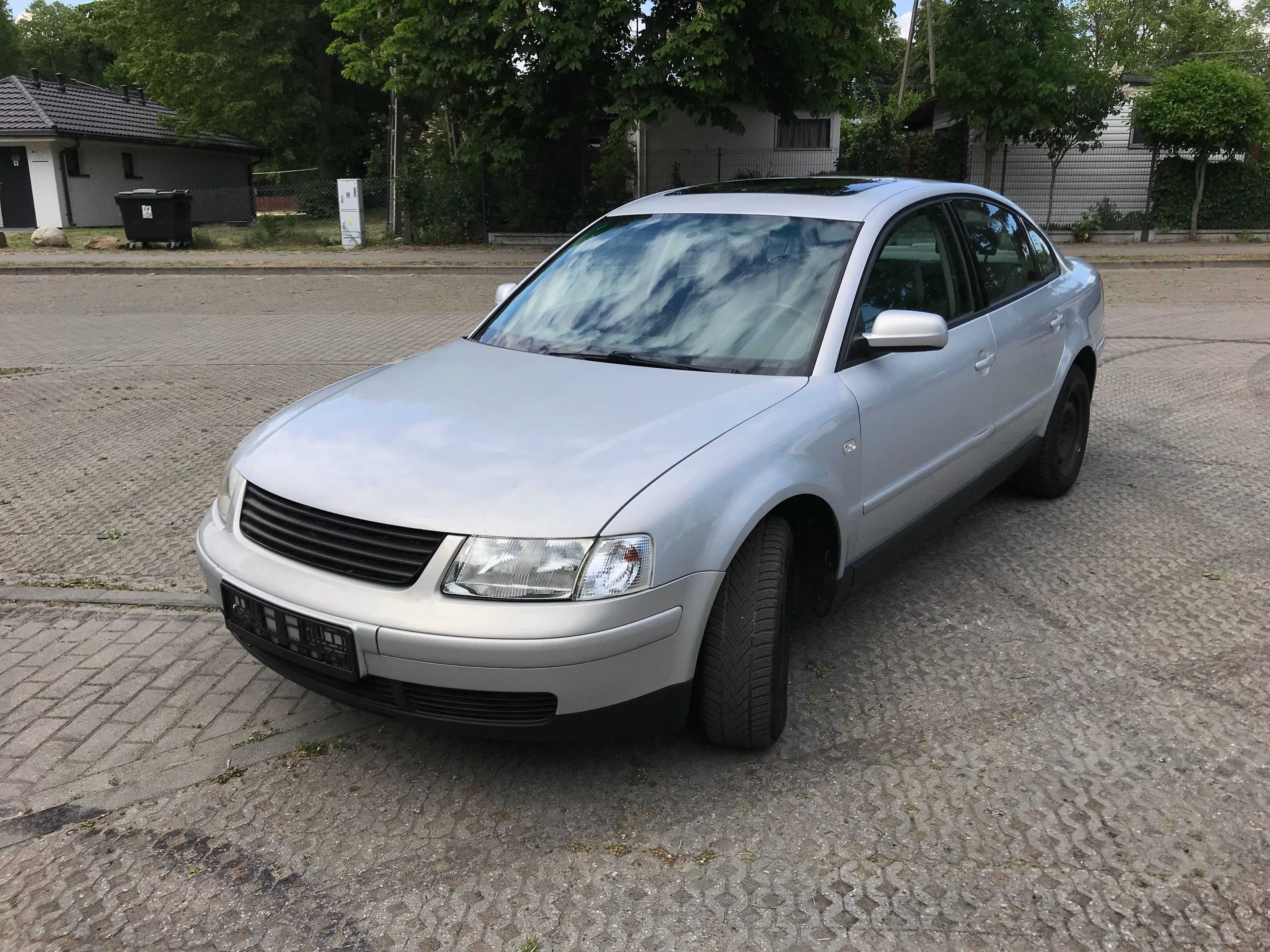 Volkswagen Passat 1,8 Benzyna Sedan, Hak, Szyberdach, EL.szyby ZADBANY