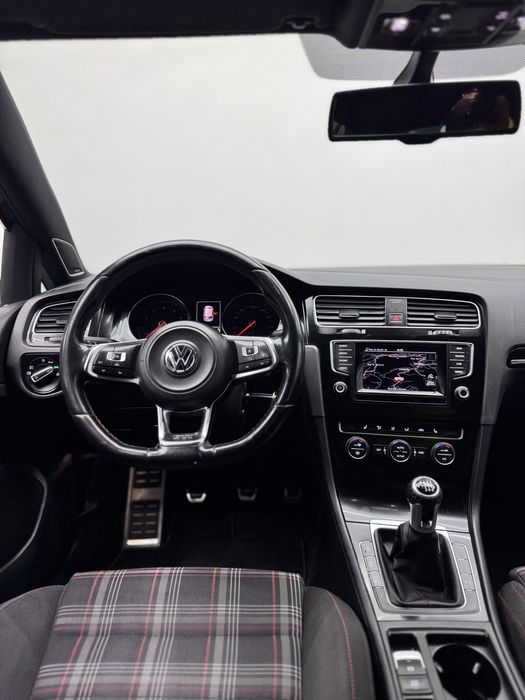 VOLKSWAGEN GOLF 7 GTI