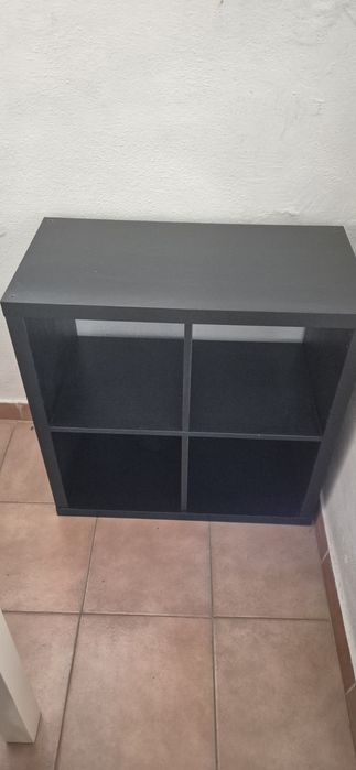 Estante Kallax preta 77x77cm nova