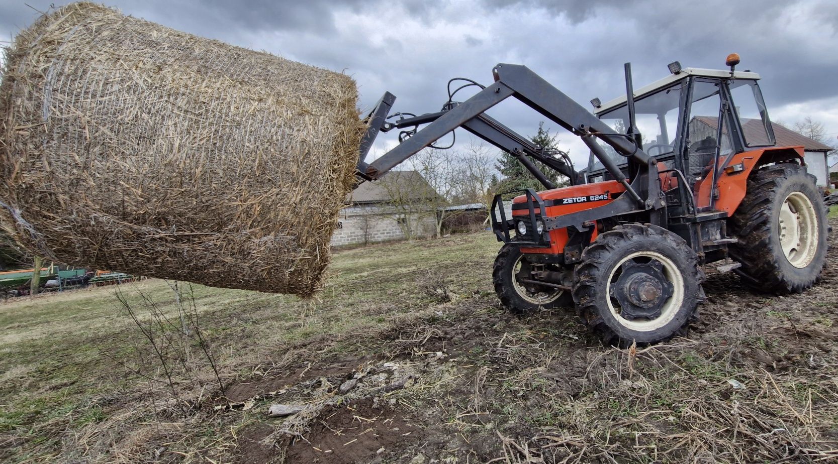 Zetor 6245 z turem