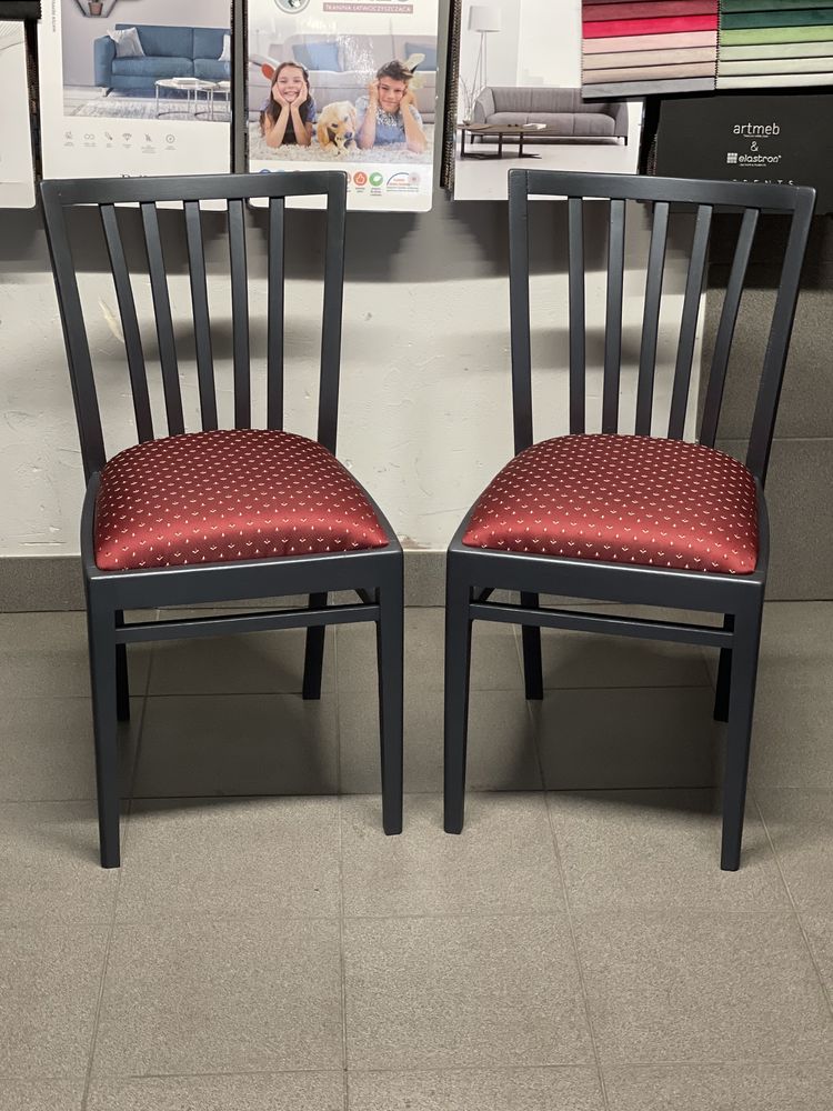Odrestaurowane krzesla 2 sztuki