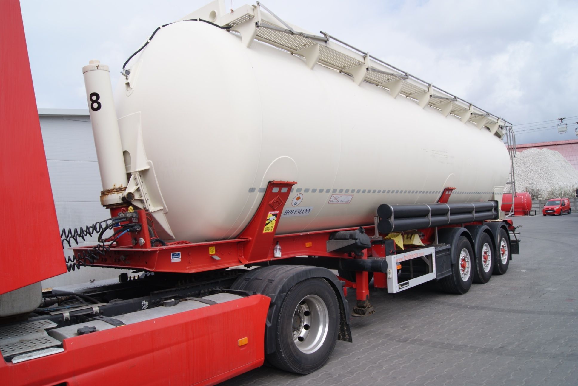 Naczepa Feldbinder Silos 48000 l.