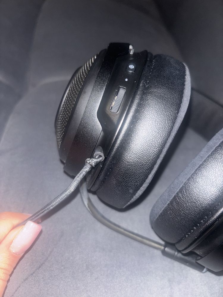 Uszkodzone słuchawki Razer Kraken Kitty chroma