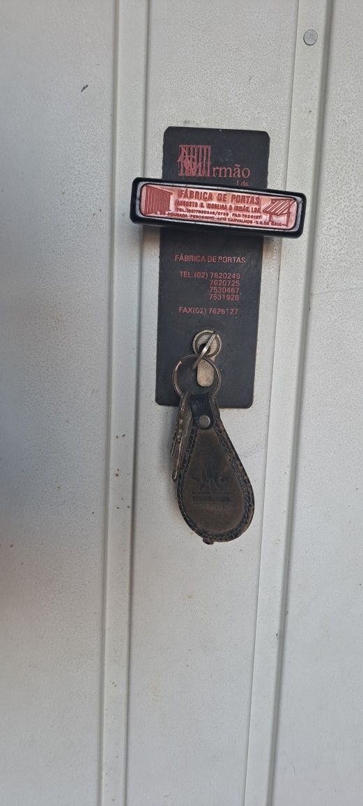 Portão de garagem basculante