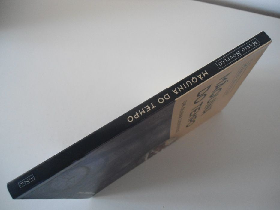 Máquina do Tempo por Mário Novello