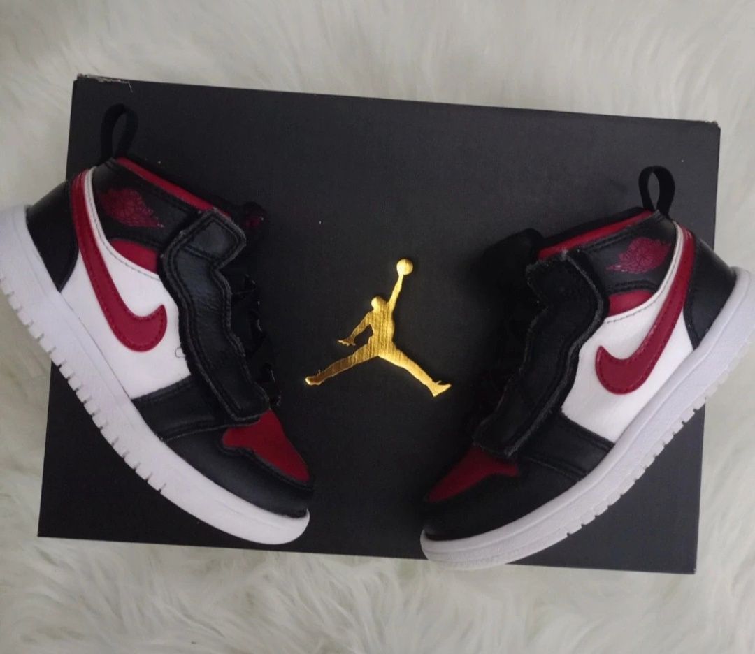 Buty sportowe Nike Air Jordan 1 rozmiar 25 chłopięce, dla dziewczynki