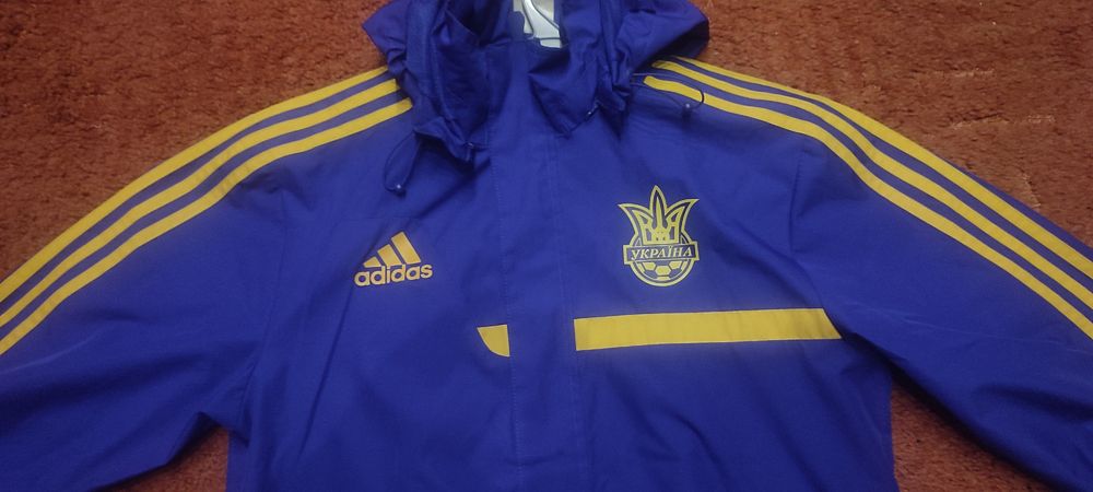 Вітровка Adidas Україна
