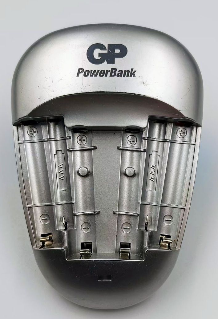 Ładowarka GP PowerBank Quick 3 + 4x2300 mAh