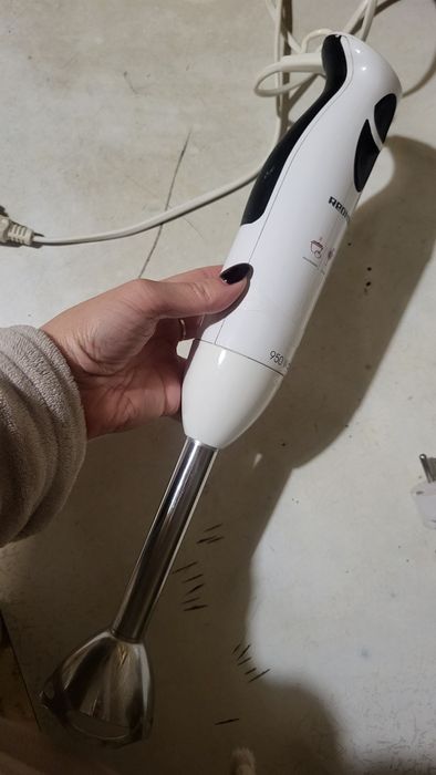 Ручно блендер Redmond модель RHB-2910 ремонт поломанный 950 Watt ремон