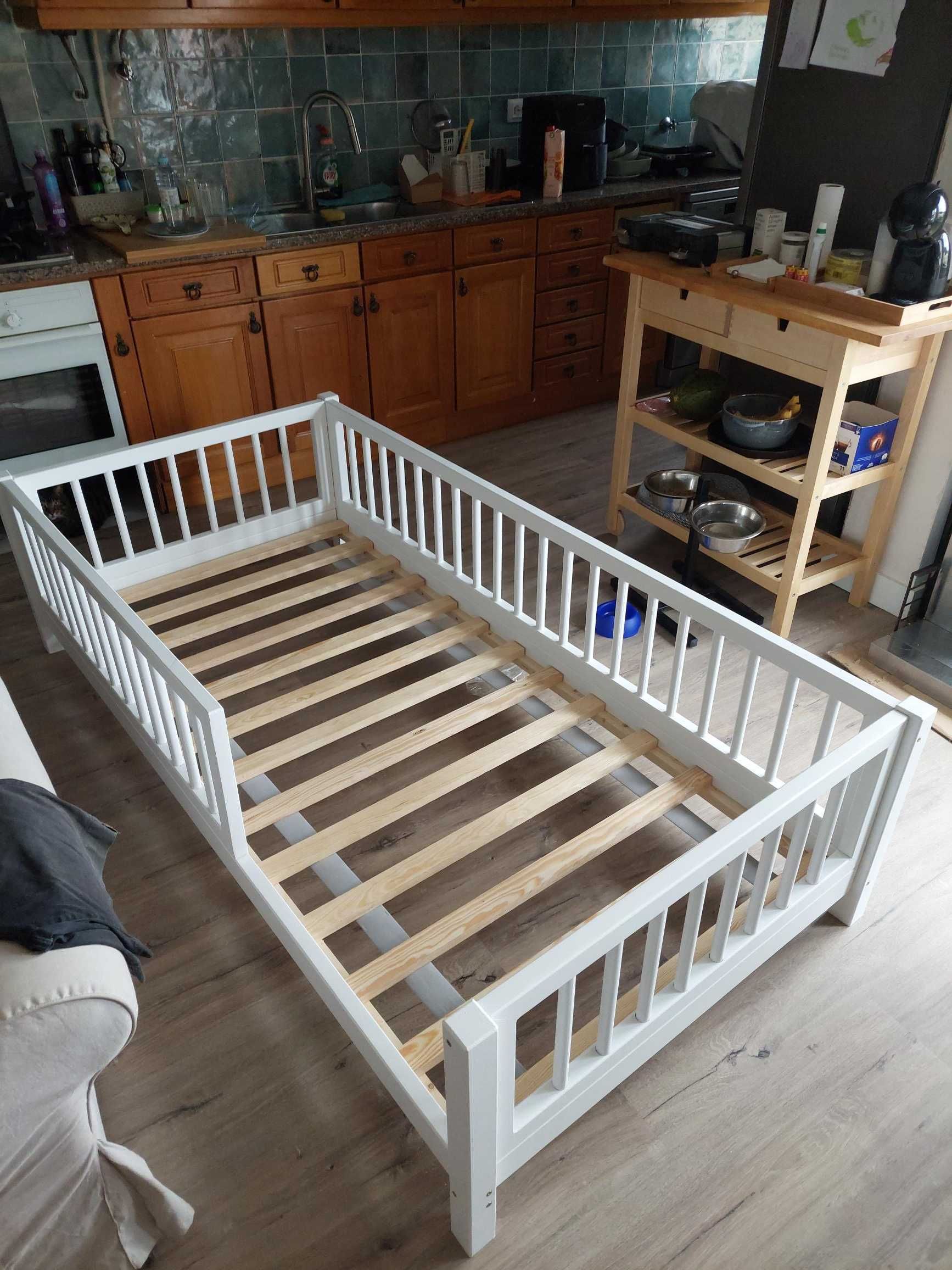 Cama Montessoriana de Pinho Maciço – Sob medida