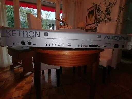 Teclado Ketron Audia 8.