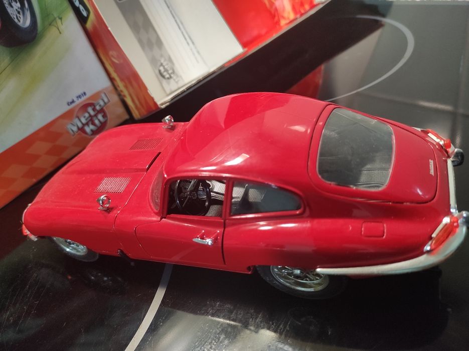 1/18 Jaguar e coupé Burago kit carro coleção miniatura