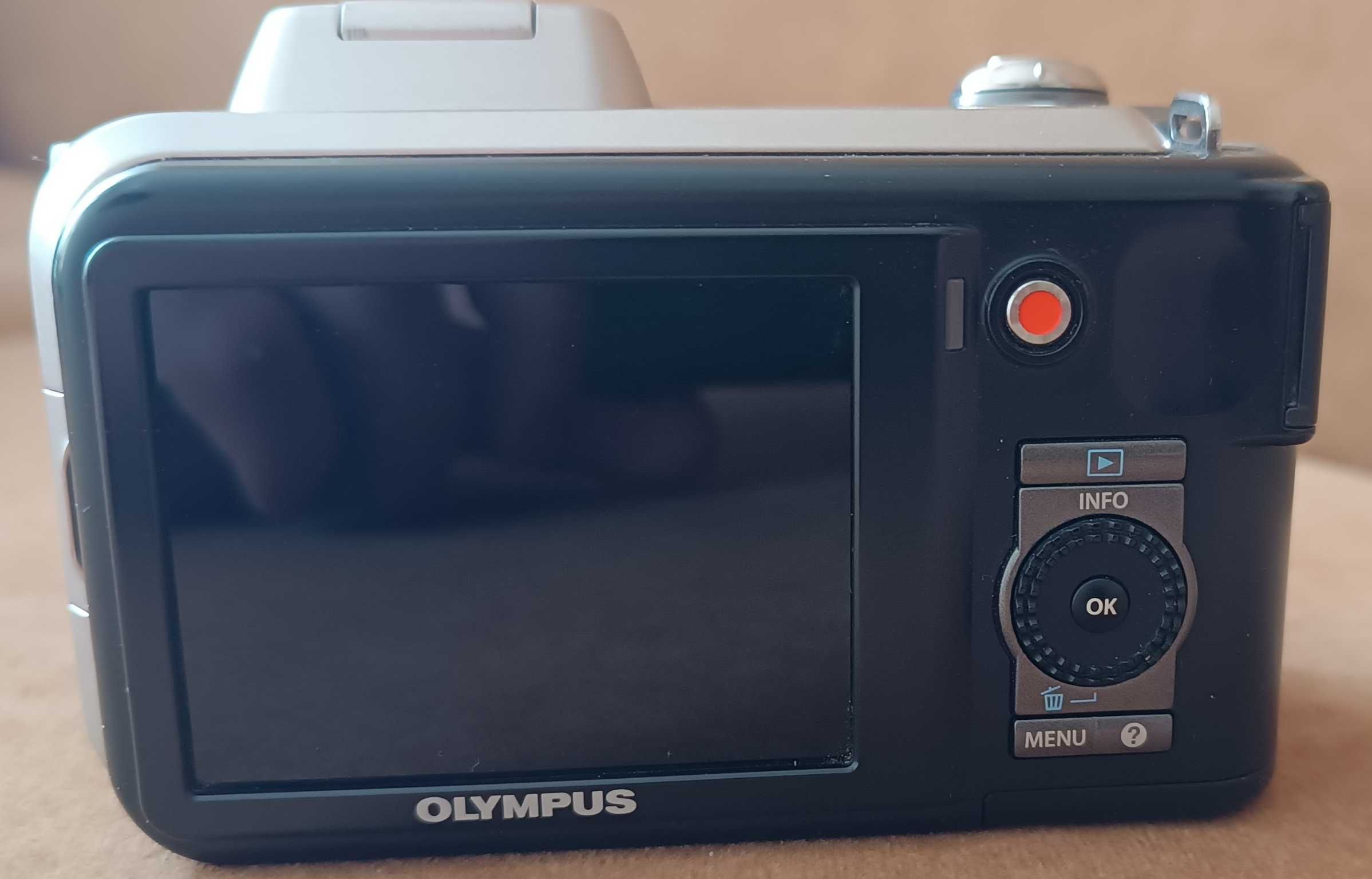 Aparat Olympus SP-600UZ