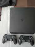 PlayStation 4 Slim 500 GB + 2 pady