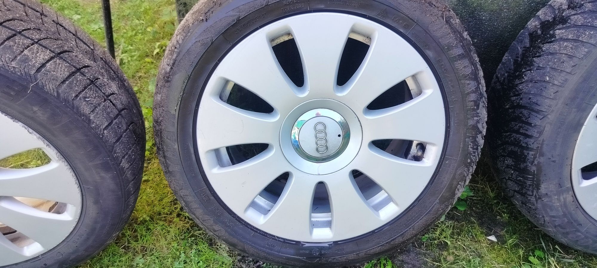 Felgi koła  ET42 16 z oponami audi