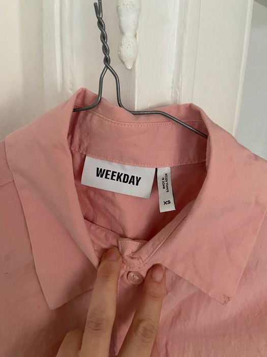 Weekday camisa camisola curta rosa blusa 34 XS algodao cropped