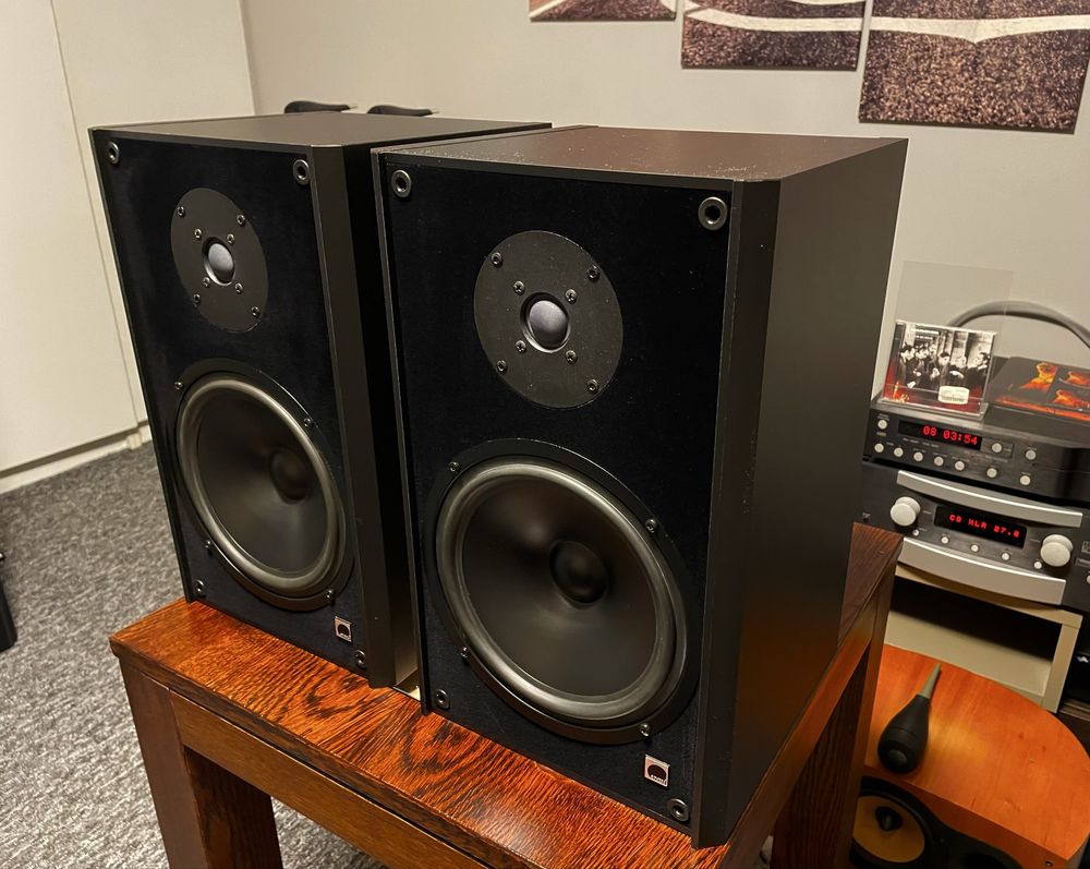 Kolumny podstawkowe monitory ARCUS AS4