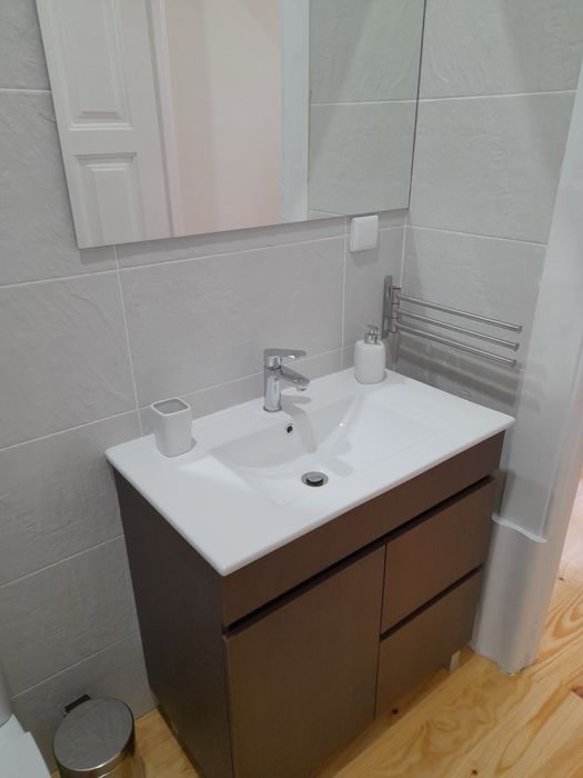 Estúdio T0 em Antero Quental com despesas incluídas e AC