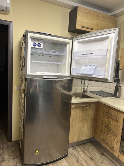 Продам ХОЛОДИЛЬНИК Whirlpool