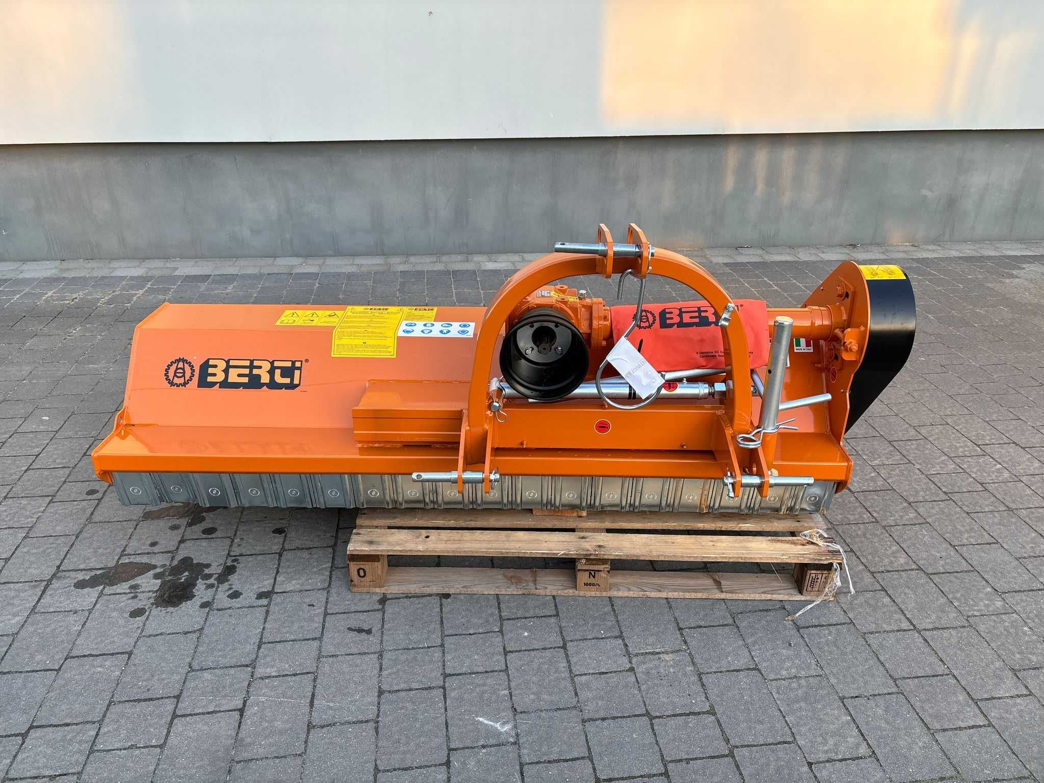 NOWY Mulczer/Kosiarka bijakowa BERTI PARK/P 180 z przesuwem !!