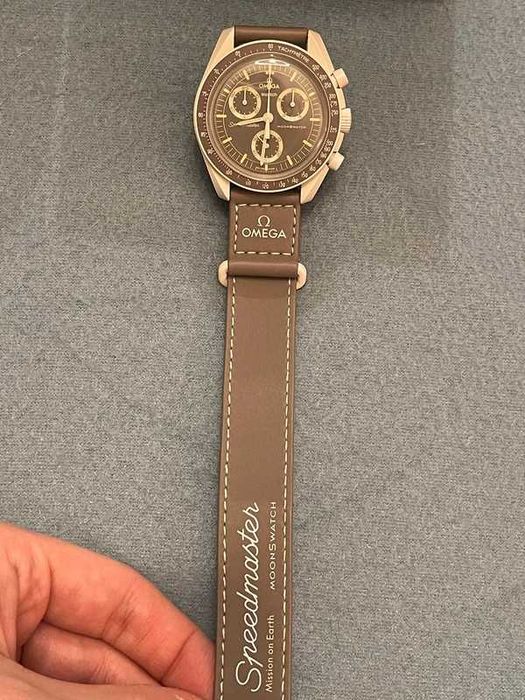 Swatch x Omega SO33T103 Desert – Bioceramikowa Premiera