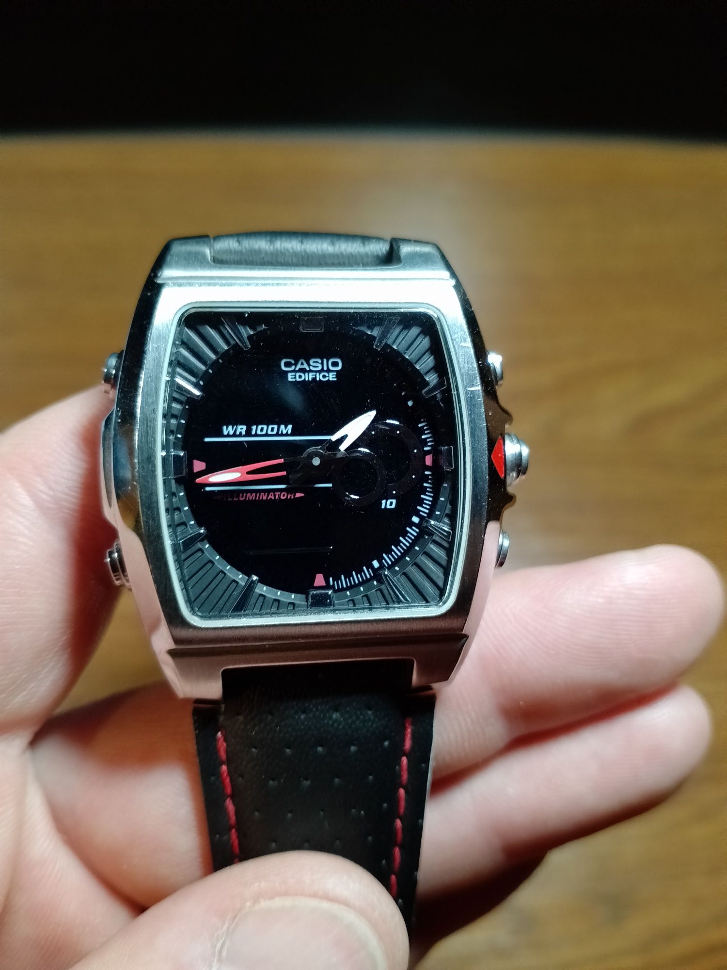 Sprzedam zegarek Casio EFA-120L 1A1VEF męski Edifice WR 100 M stan bdb