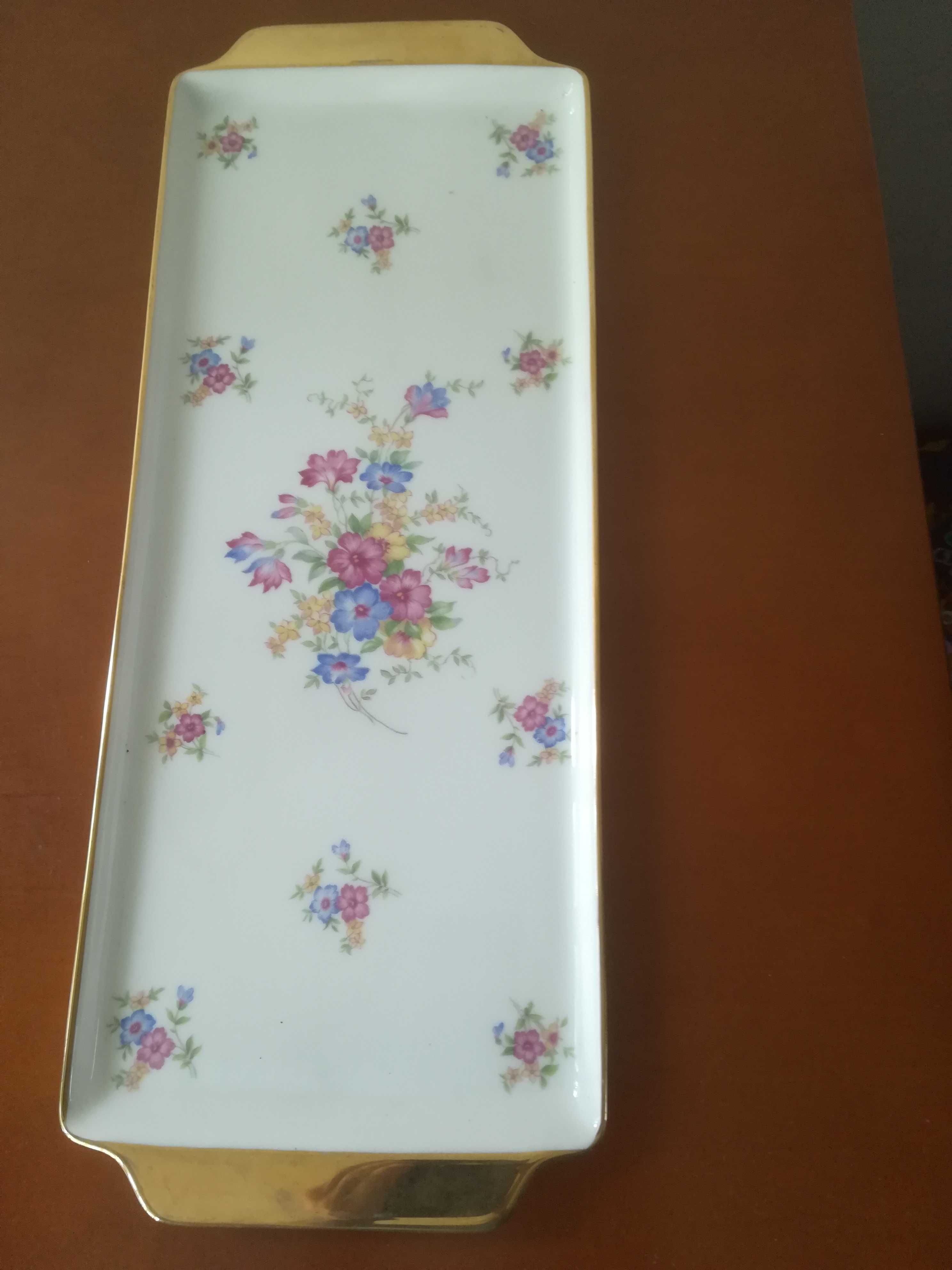 Travessa de porcelana