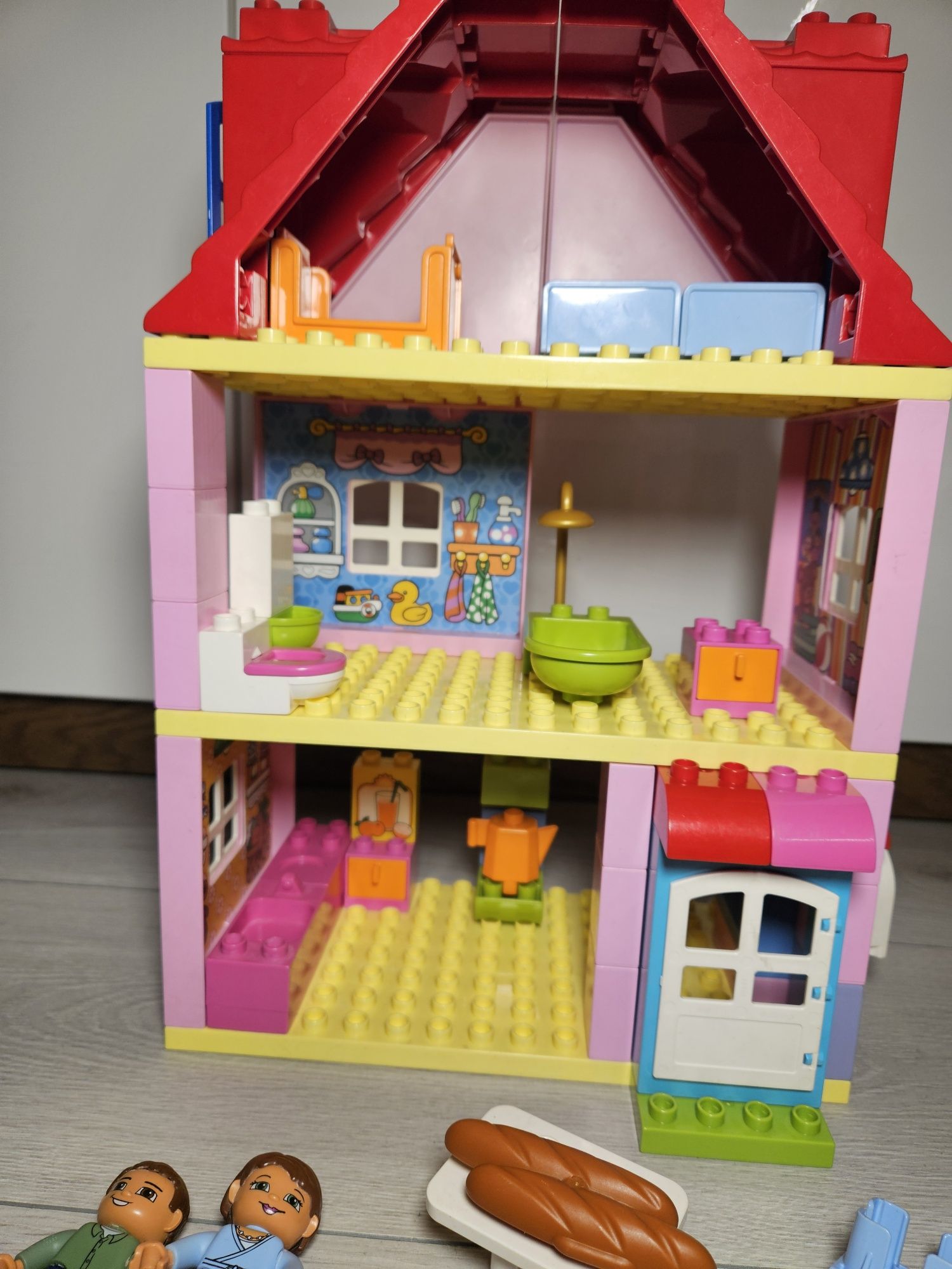 Ogromny Domek lego duplo.