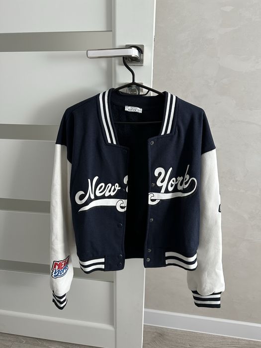 Куртка бомбер на весну