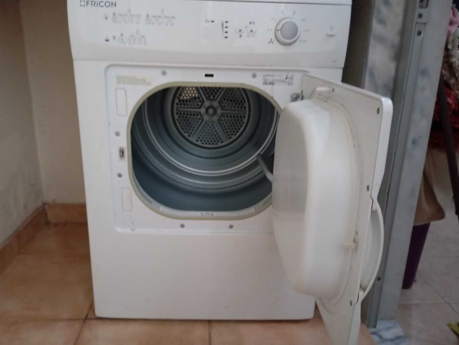 Máquina de Secar Roupa – Para Reparação ou Peças