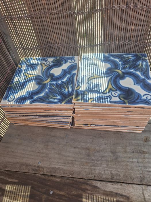 Azulejos antigos pintados